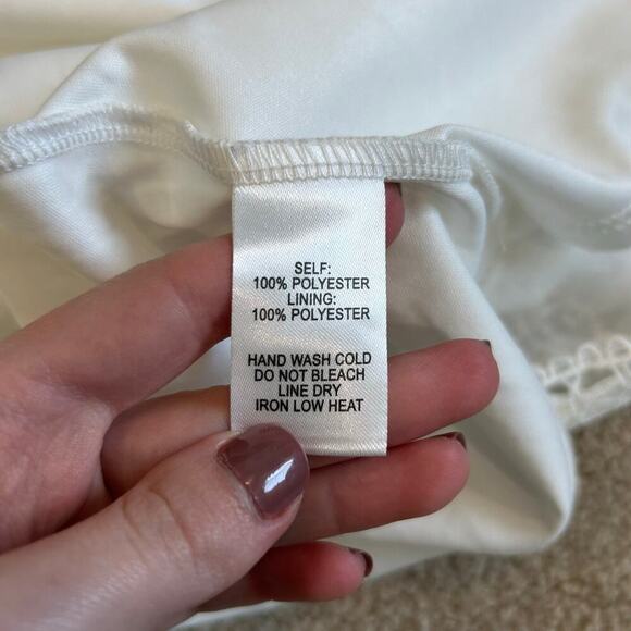 NWT Lulus Moment In The Sun White Lace Off-the-Shoulder Mini Dress Size M - Picture 7 of 8